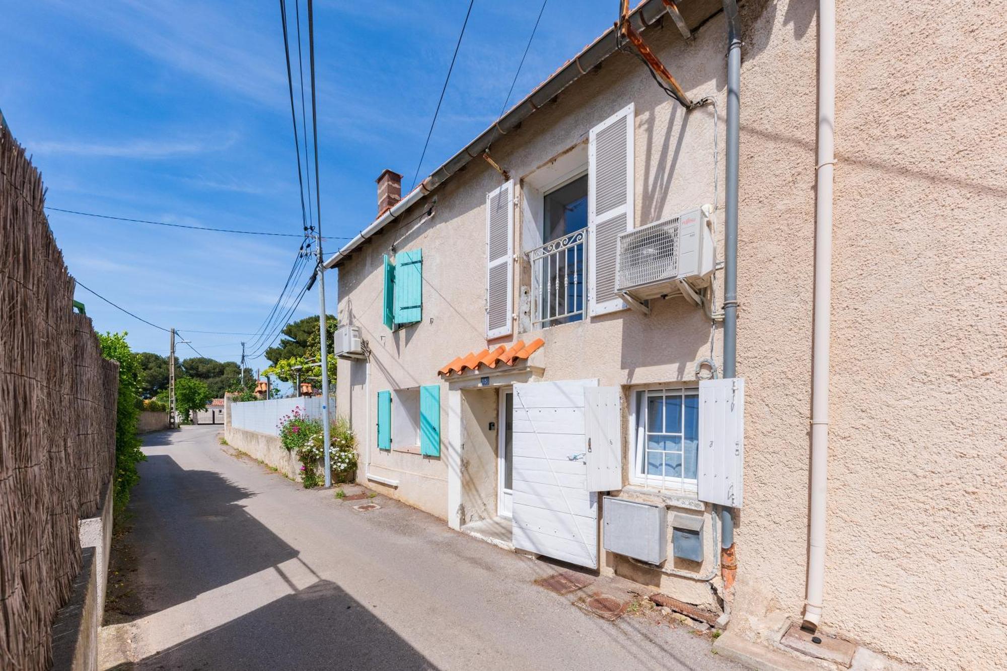 La Paillote De Jcc - 500 Metres De La Plage Martigues Bagian luar foto